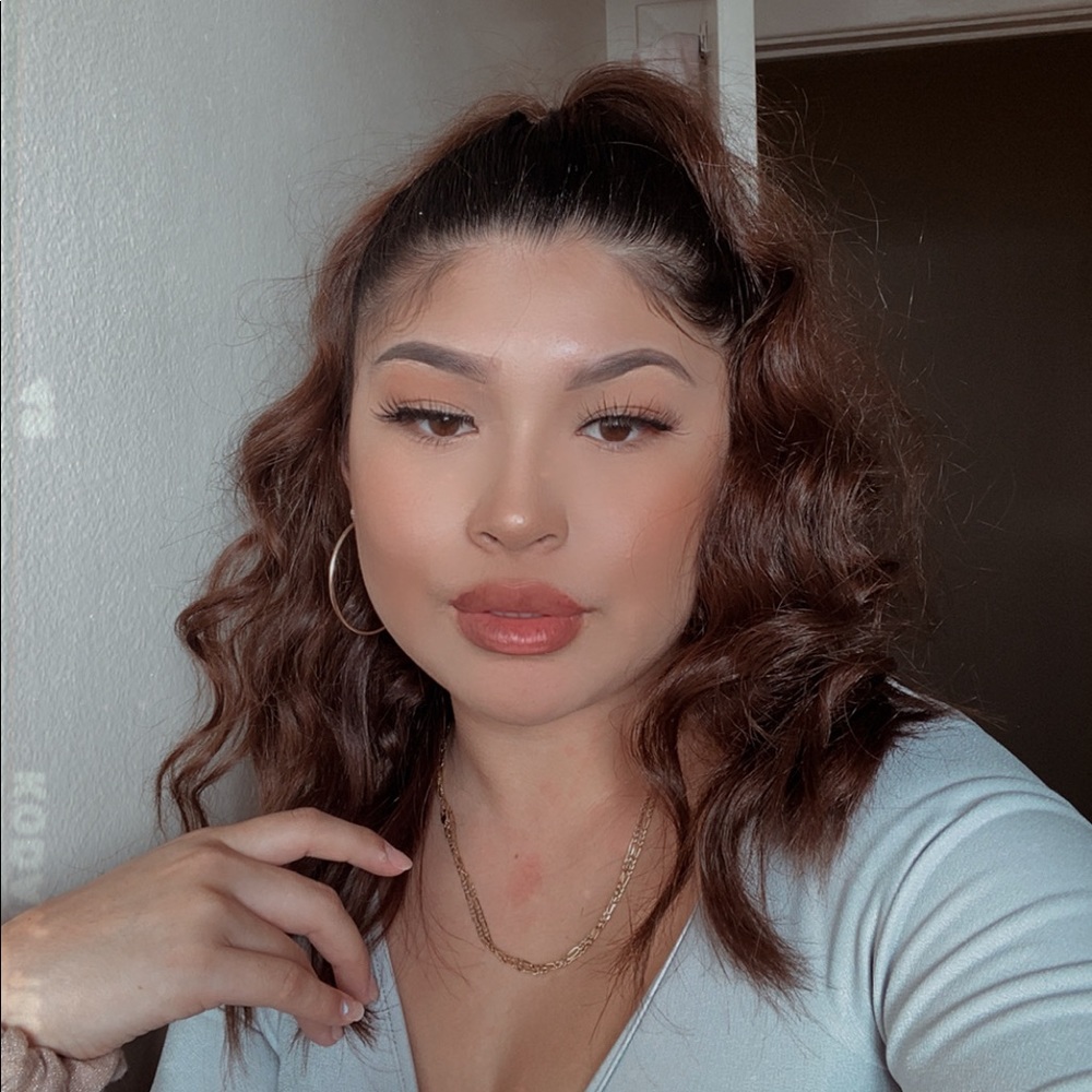 Meet your Posher, Kimberly